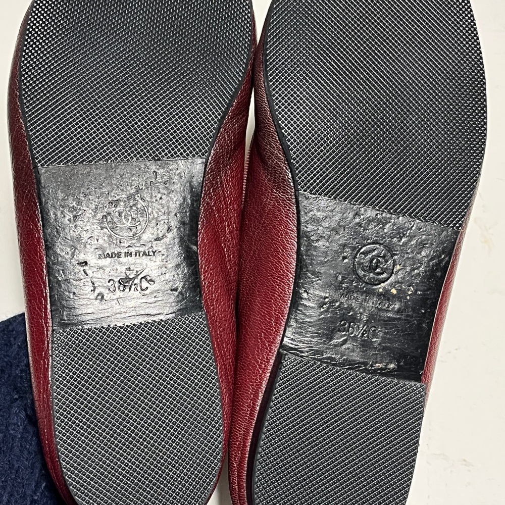 CHANEL Women's Dark Red Leather Flats - Picture 9 of 16